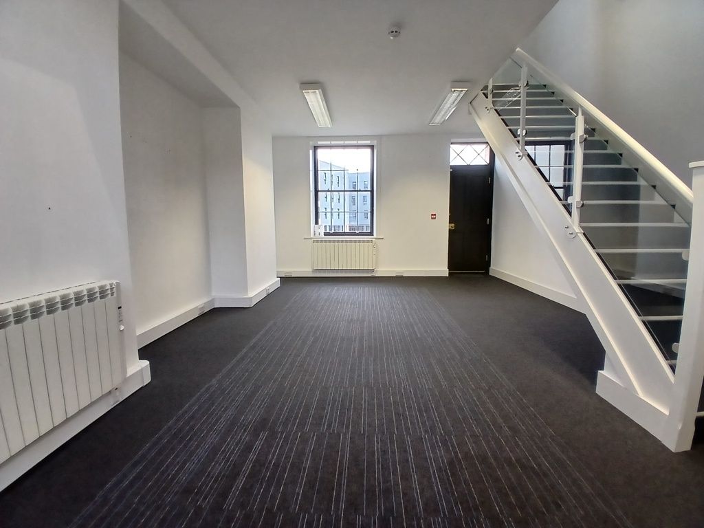 Property photo 3 of 11 Photo 10