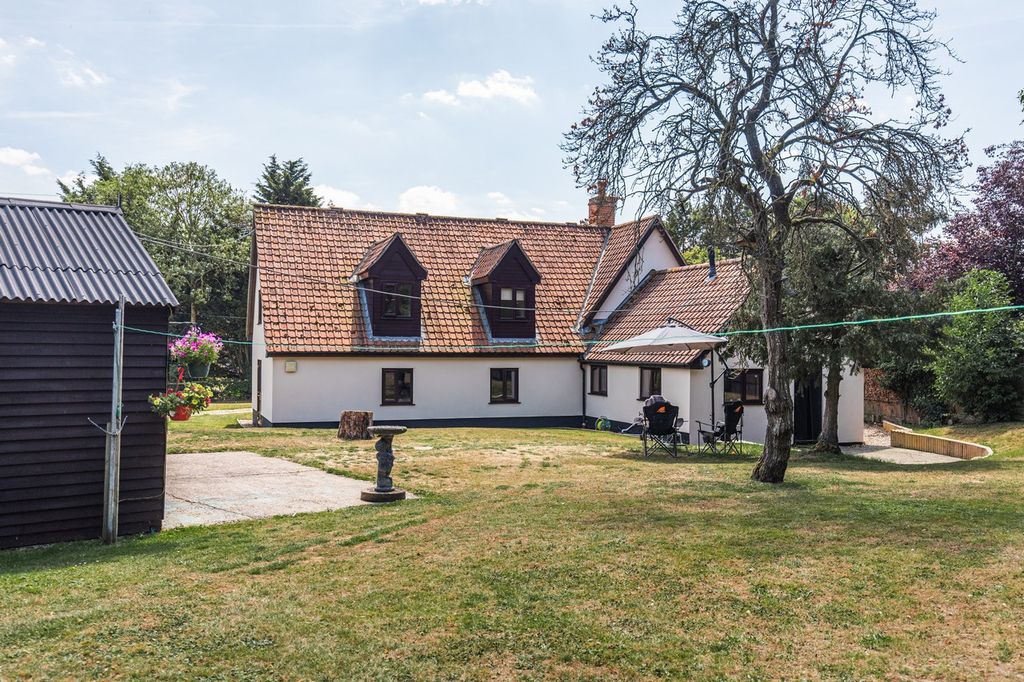 Property photo 2 of 27 Lowater_Farm_-54