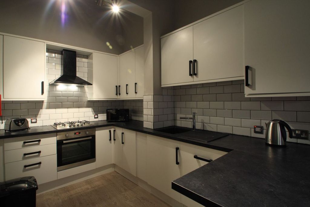 Property photo 3 of 11 Wrf1003