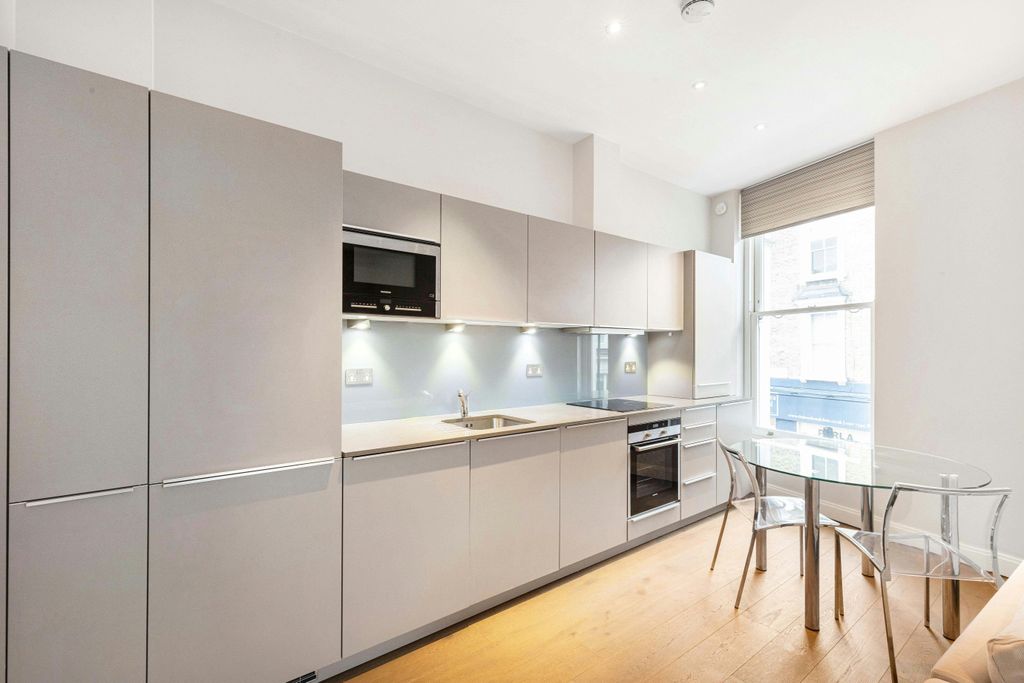 Property photo 1 of 7 Kitchen