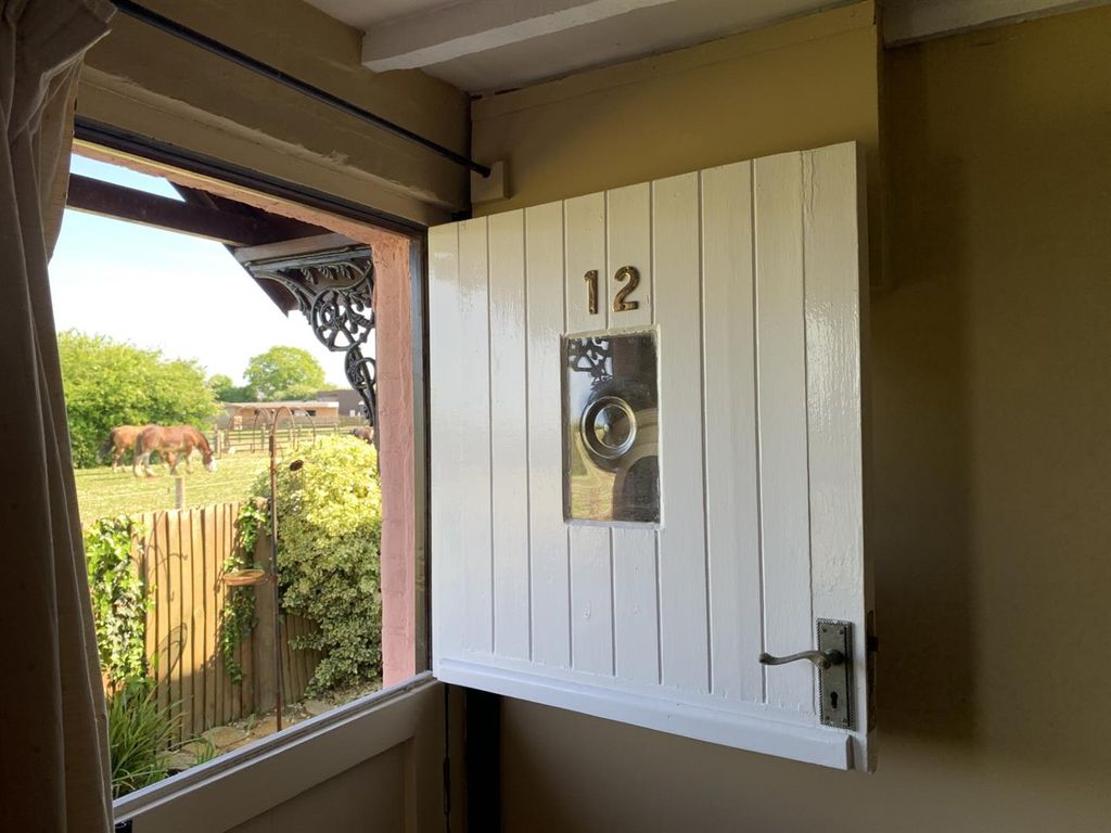Property photo 3 of 42