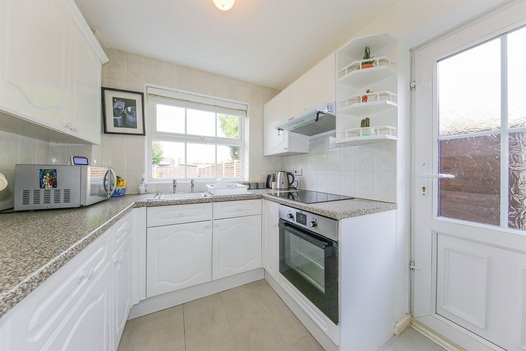 Property photo 3 of 17