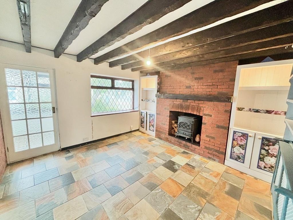 Property photo 2 of 26