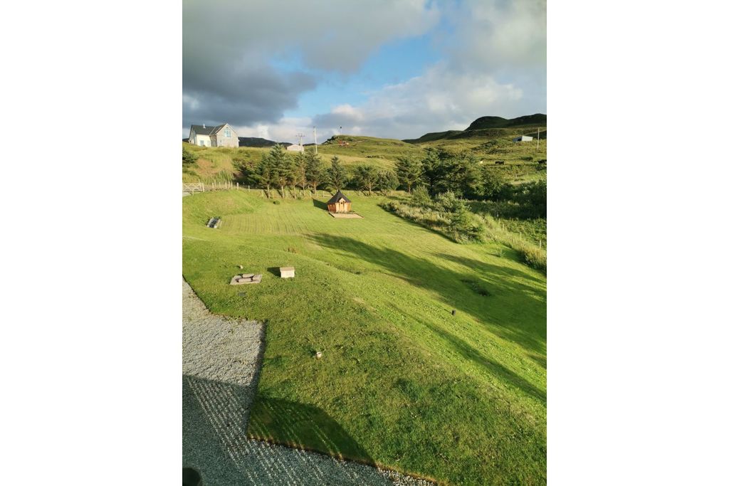 Property photo 3 of 30 Surrounding Area