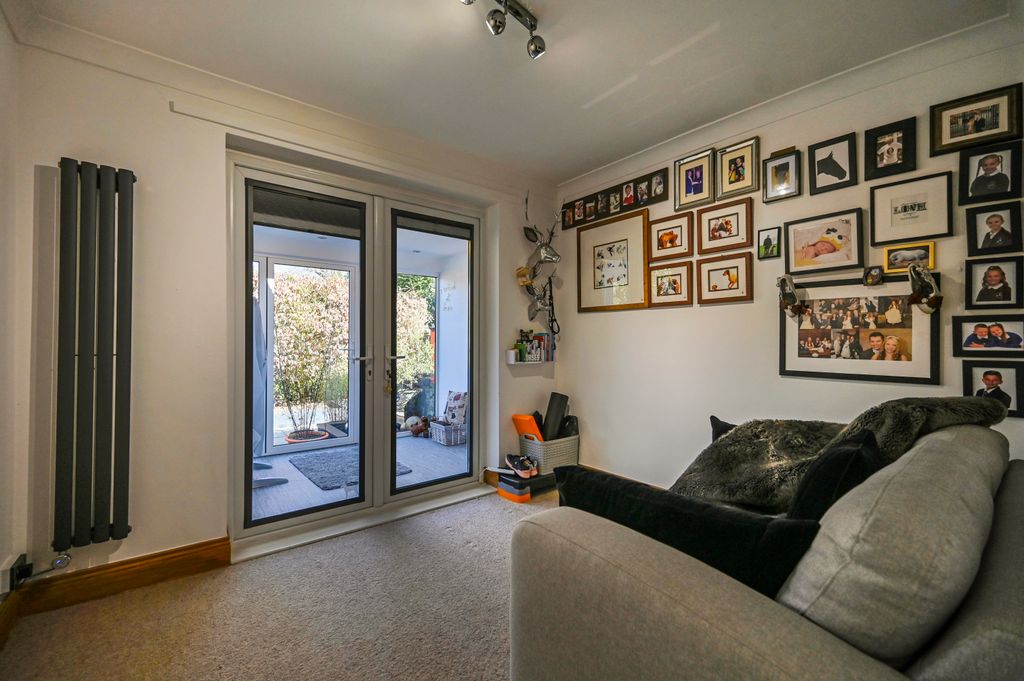 Property photo 3 of 21