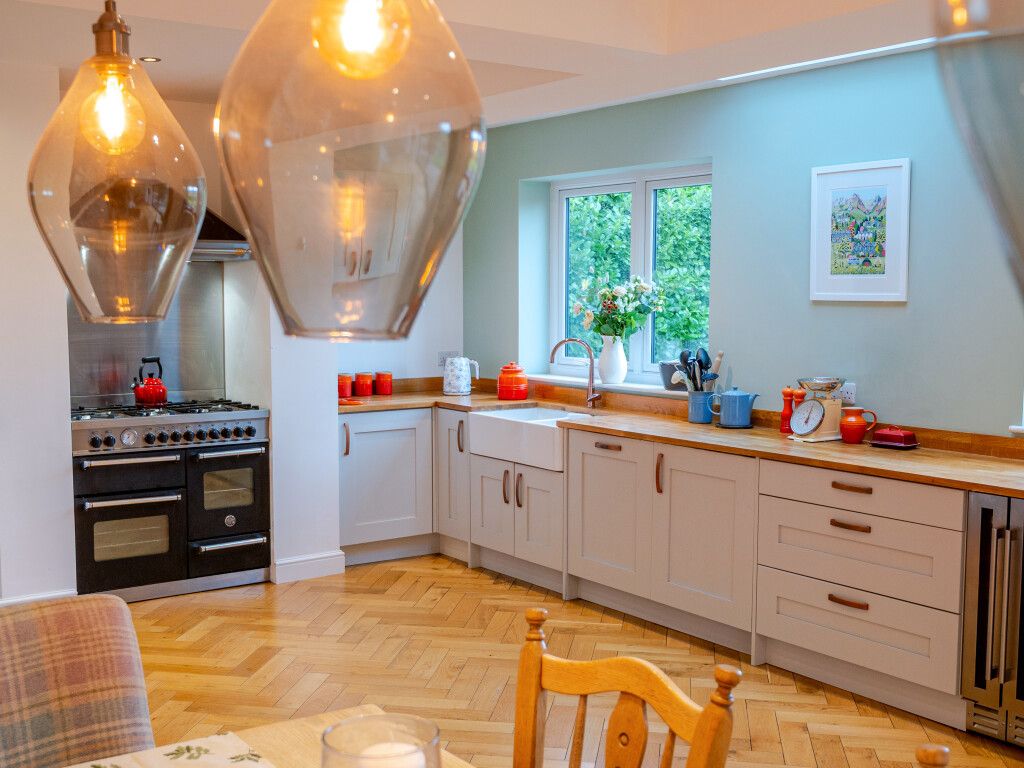 Property photo 2 of 28 1371327-28-68F9F8...