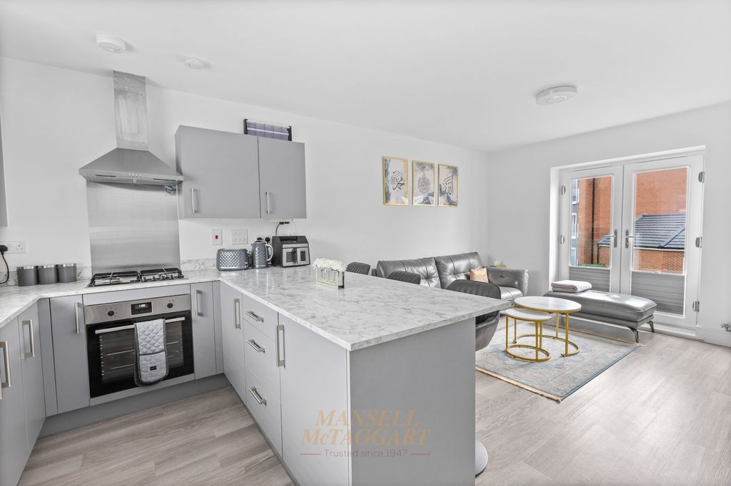 Property photo 3 of 23