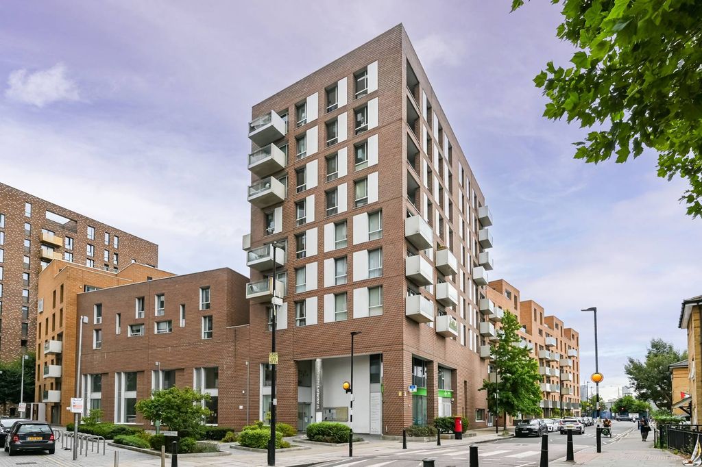 Property photo 1 of 11