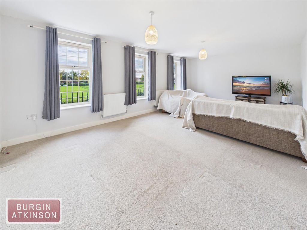 Property photo 3 of 34 Cam01619G0-Pr0172-Still010.Jpg