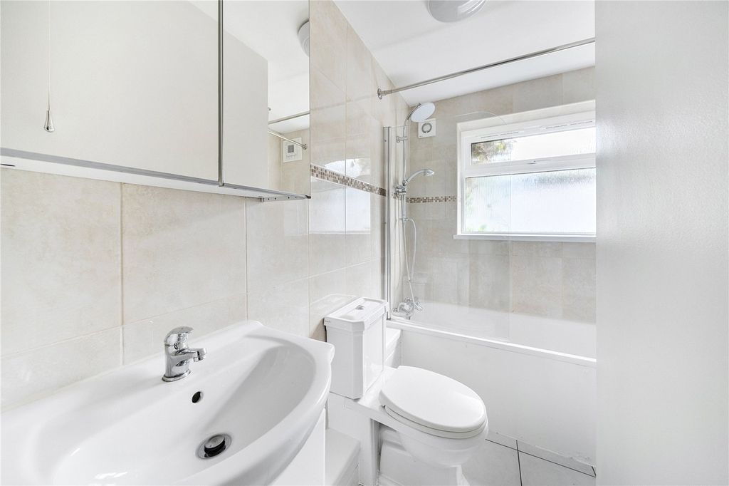 Property photo 3 of 18 Picture No. 25
