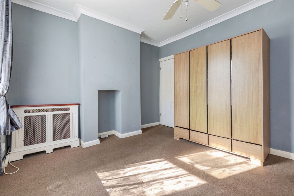 Property photo 2 of 19 Pbox-Img.Jpg