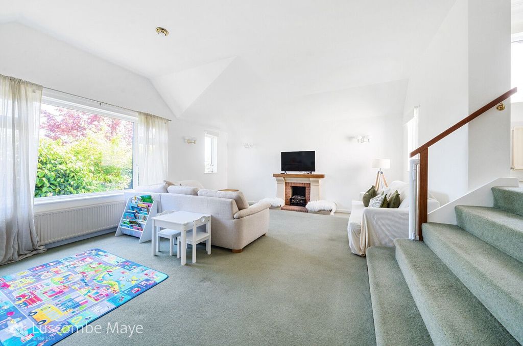 Property photo 3 of 16