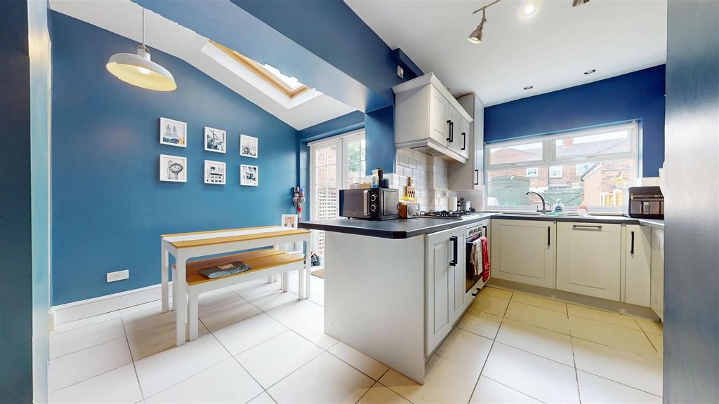Property photo 3 of 21 Dentons Green Lane Kitchen Diner
