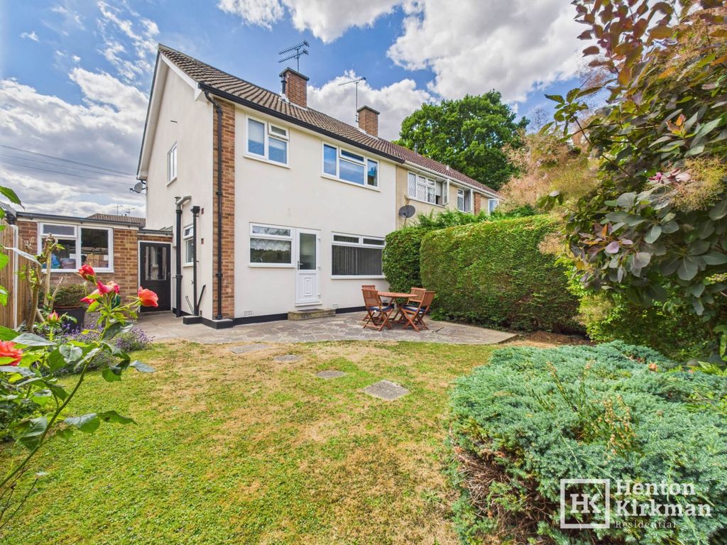 Property photo 2 of 17