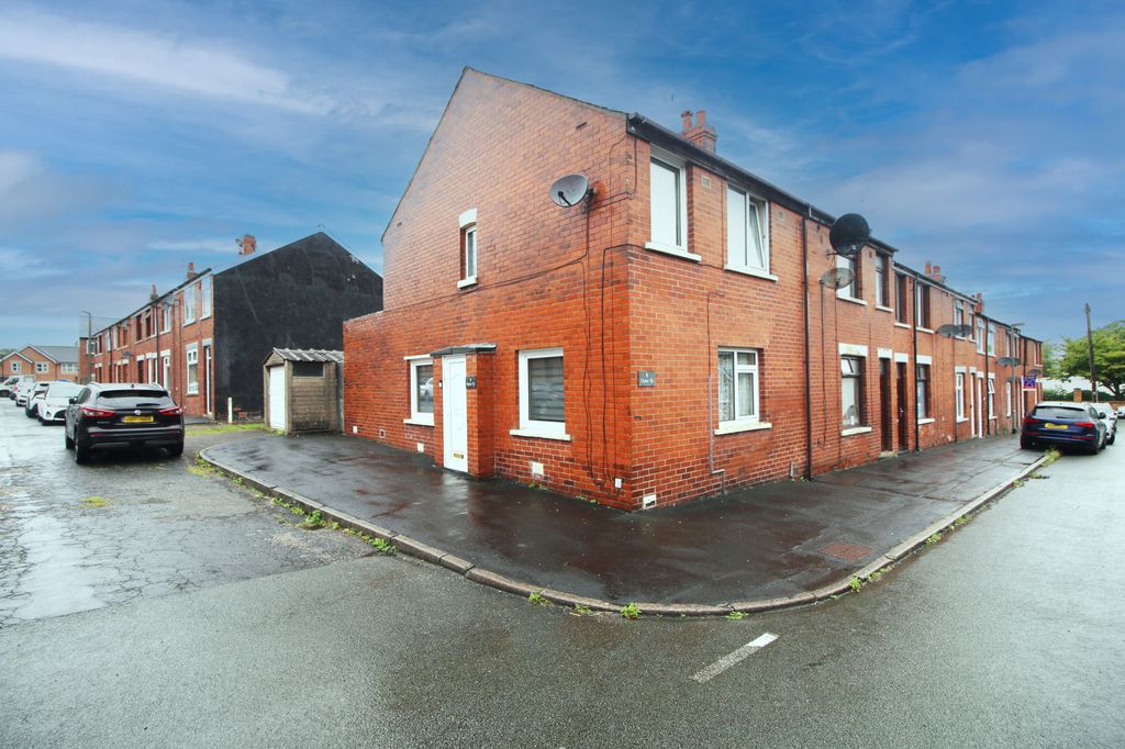 Property photo 1 of 18