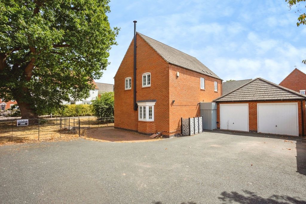 Property photo 1 of 34 Picture No. 40