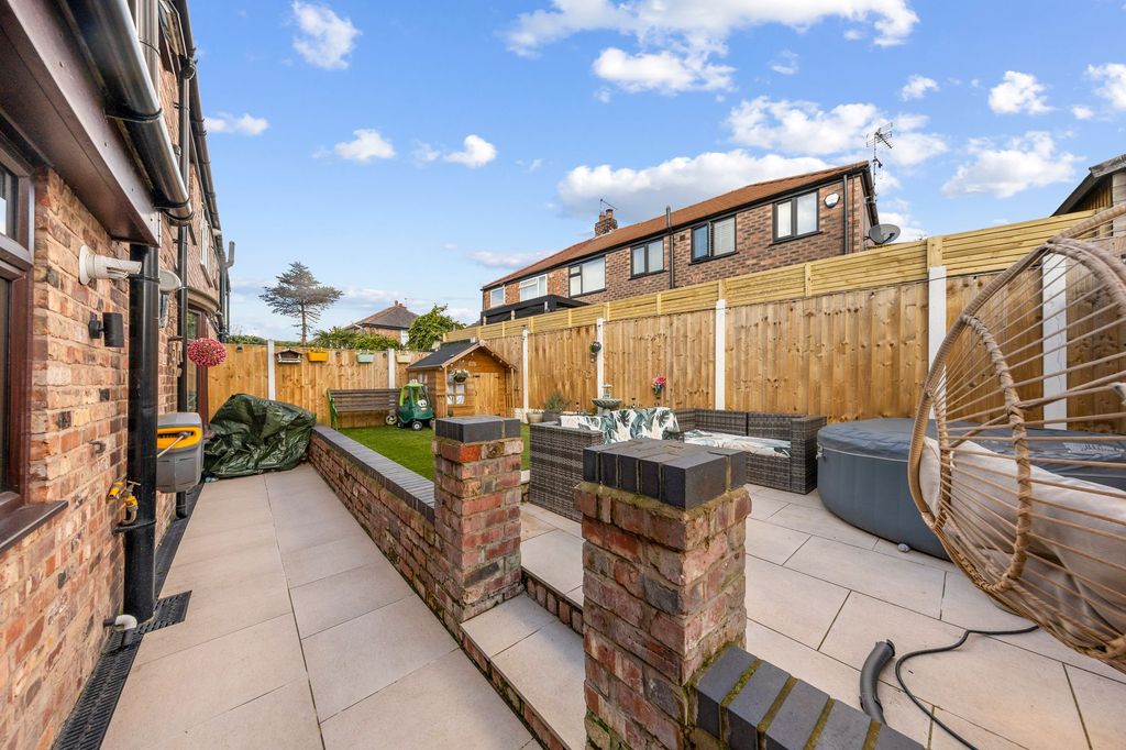 Property photo 3 of 25