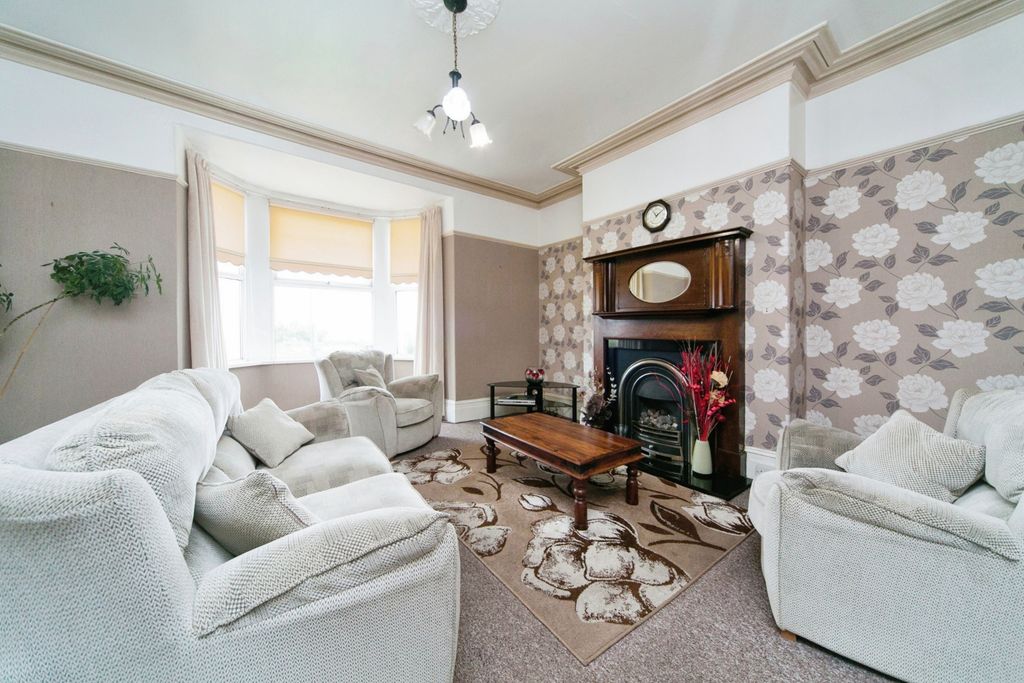 Property photo 2 of 17 Photography