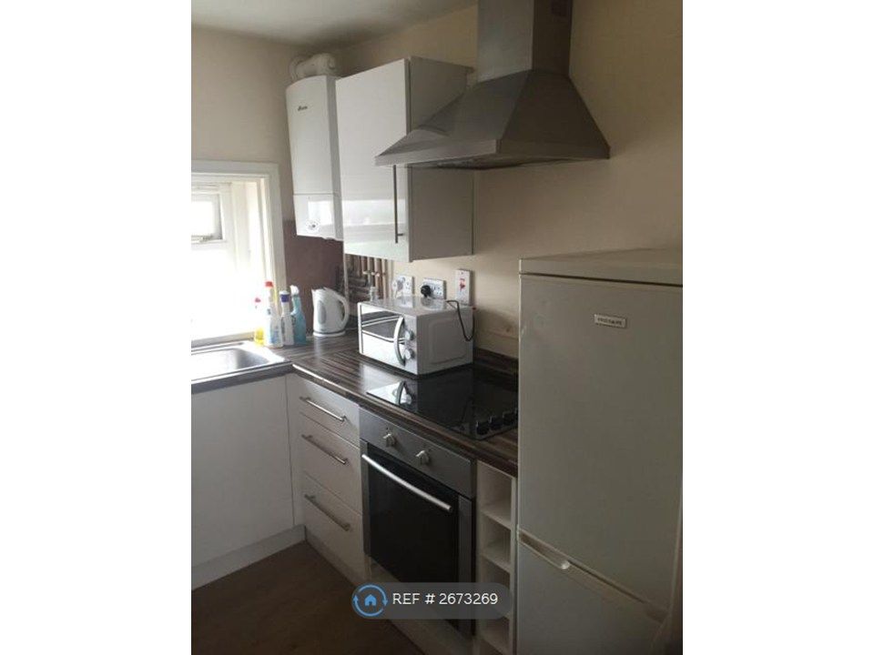 Property photo 2 of 5 Kitchen