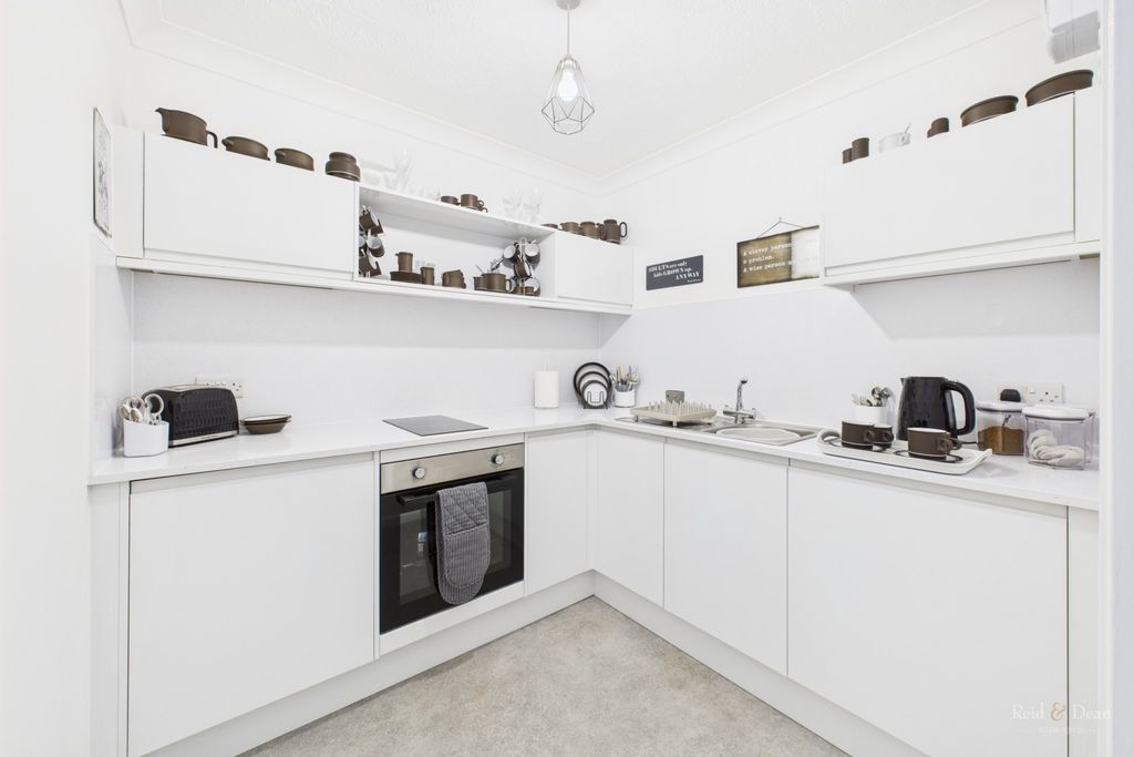 Property photo 1 of 13 1421-Hr-2.Jpg
