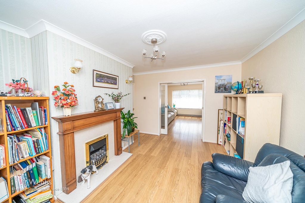 Property photo 2 of 38 Â© Webbs Estate Agents Â© (61 Of 165).Jpg