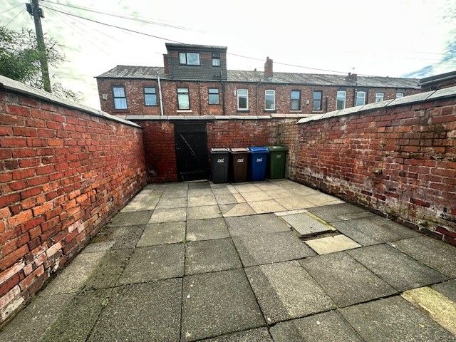 Property photo 3 of 12 Photo