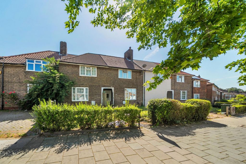 Property photo 1 of 14 1481317-15-6A3E5d...