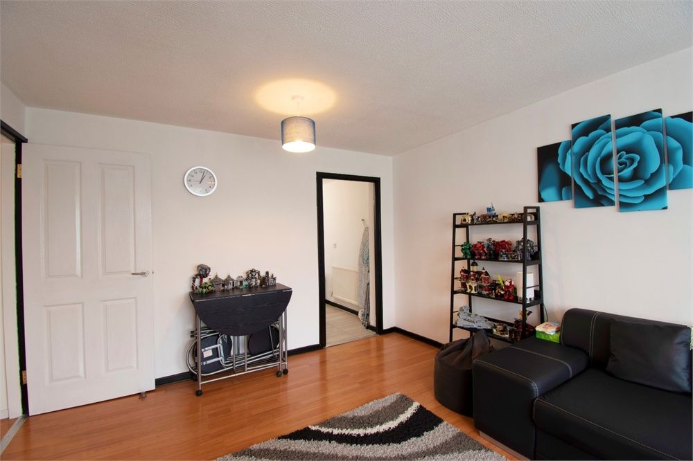 Property photo 3 of 8