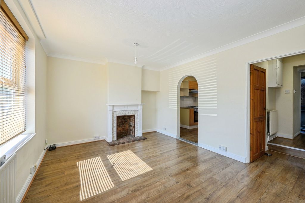 Property photo 3 of 12 Pbox-Img.Jpg