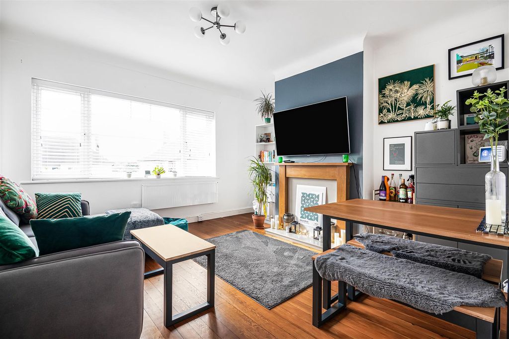 Property photo 2 of 19 14_67884.Jpg