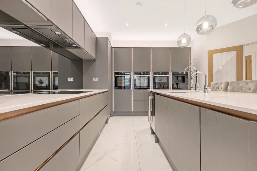 Property photo 3 of 41 Picture No. 24