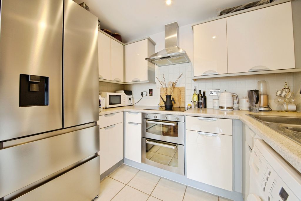 Property photo 3 of 18 Photo