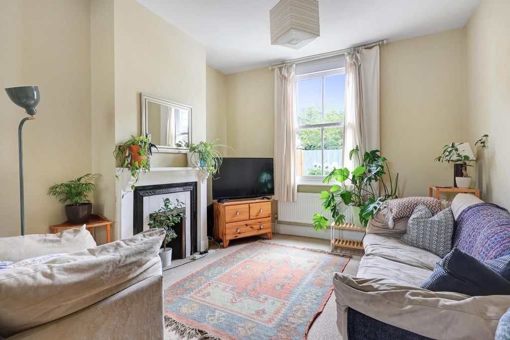 Property photo 2 of 15 Img (4).Jpg