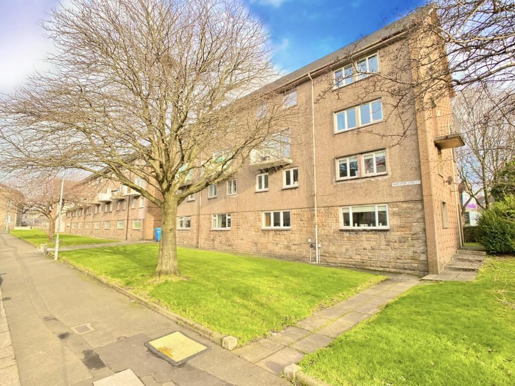 Property photo 3 of 4