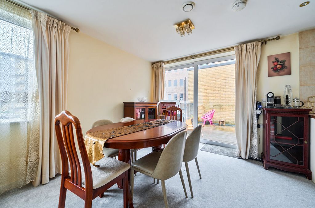 Property photo 3 of 14 1417352-27-69A19F...