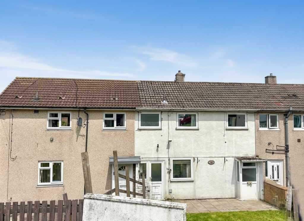 Property photo 1 of 12 External