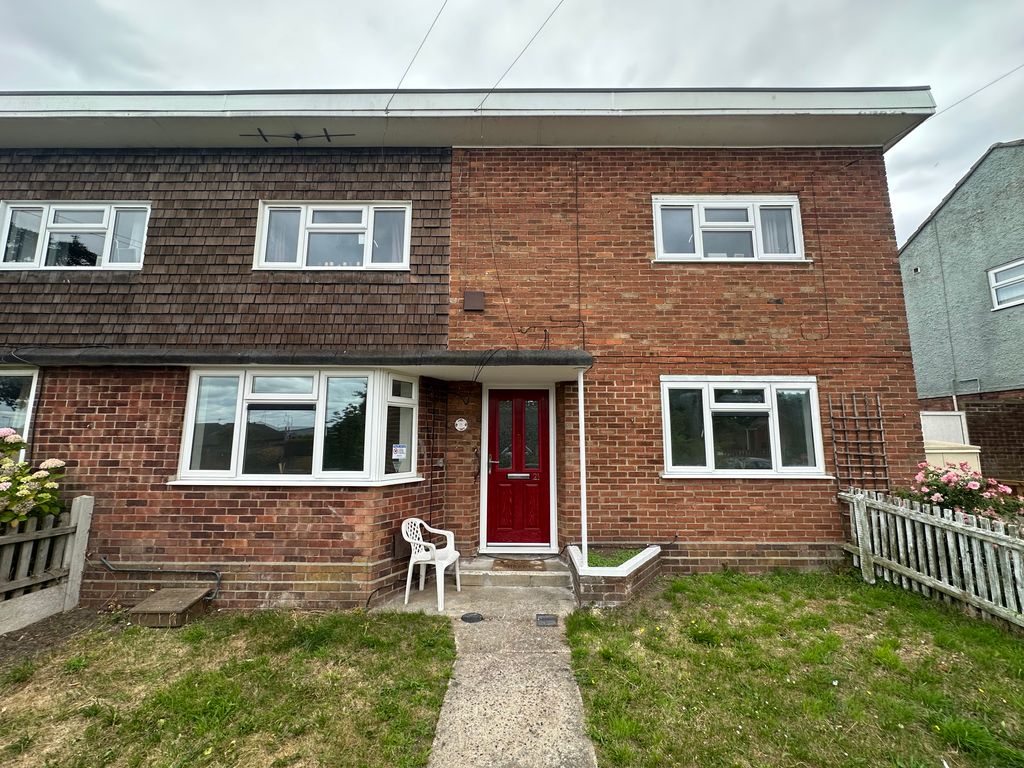 Property photo 1 of 8 Front