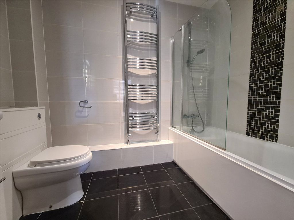 Property photo 3 of 6 Picture No. 15