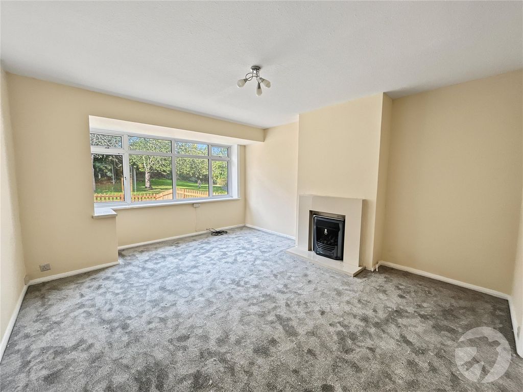 Property photo 2 of 33 Picture No. 22