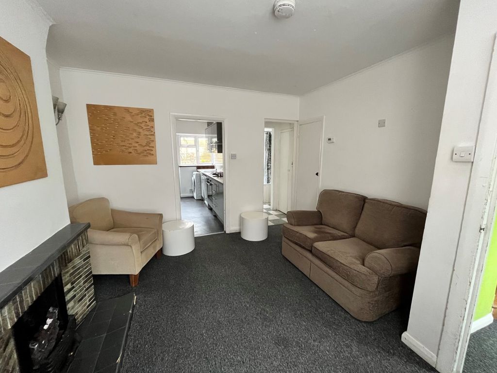 Property photo 3 of 13 Gallery