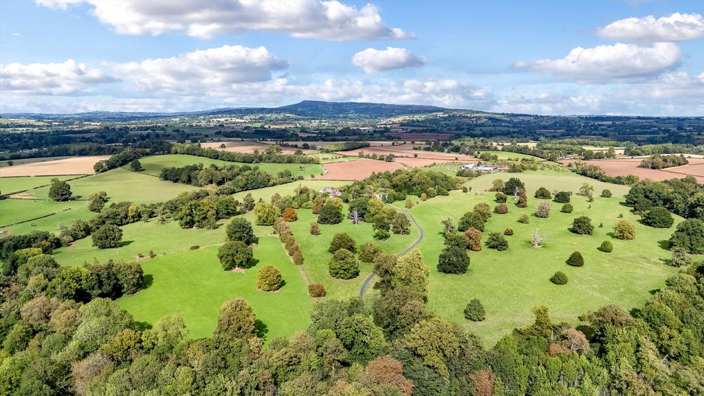 Property photo 3 of 30 Image