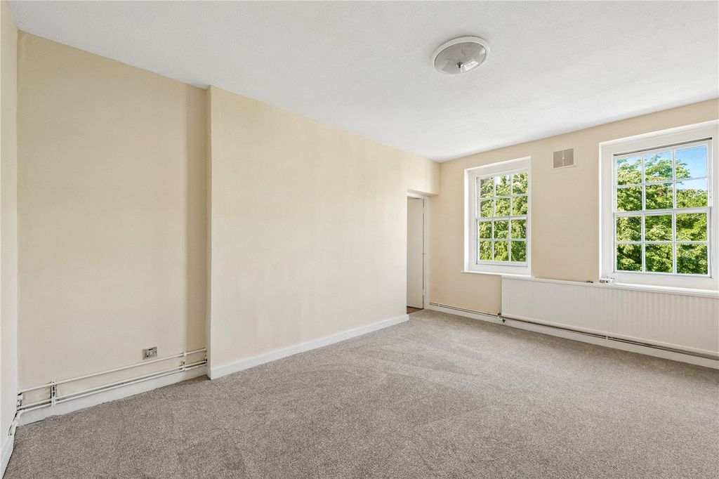 Property photo 2 of 12 Picture No. 14