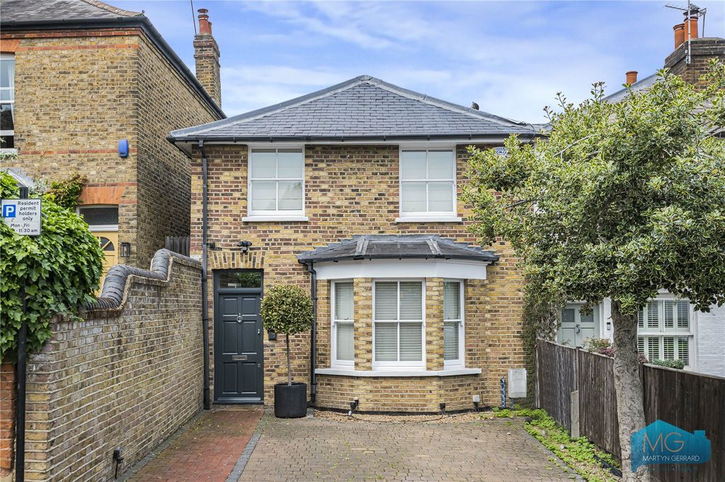 Property photo 1 of 37 Picture No. 48