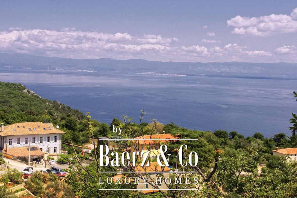 Property photo 3 of 34