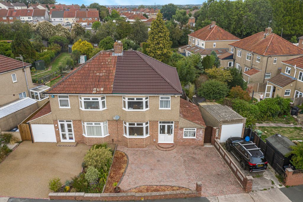 Property photo 1 of 33 Drone