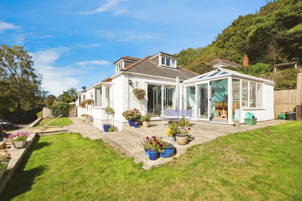 Property photo 1 of 22