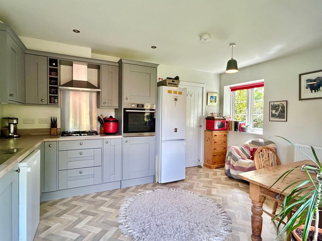 Property photo 2 of 26 Breakfast Kitchen