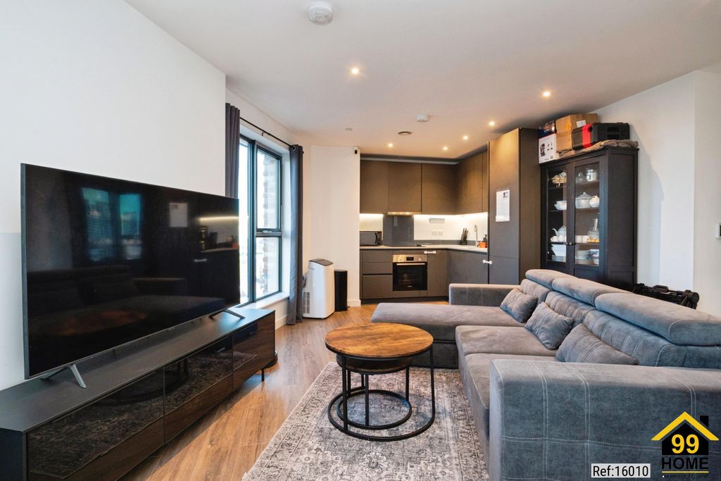 Property photo 3 of 19 Photo 2