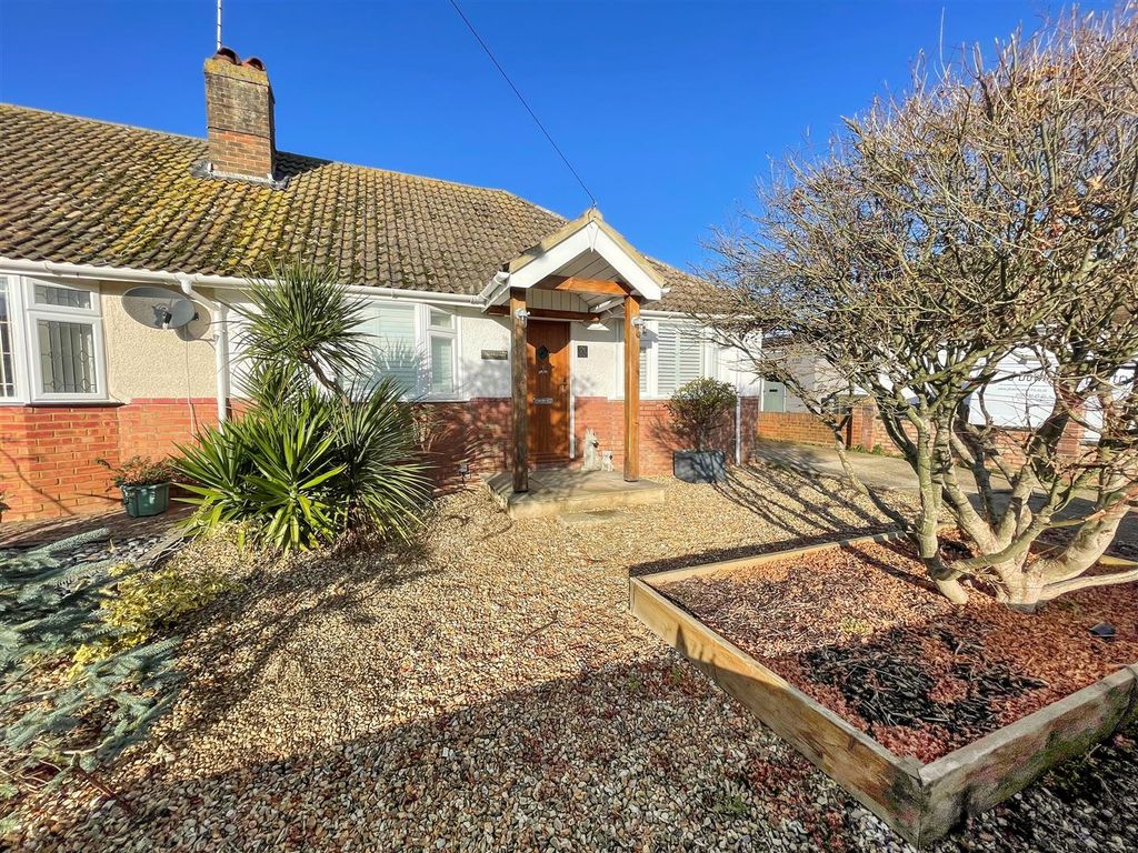 Property photo 1 of 22 21 Warren Front Photo Less Shadows.Jpg