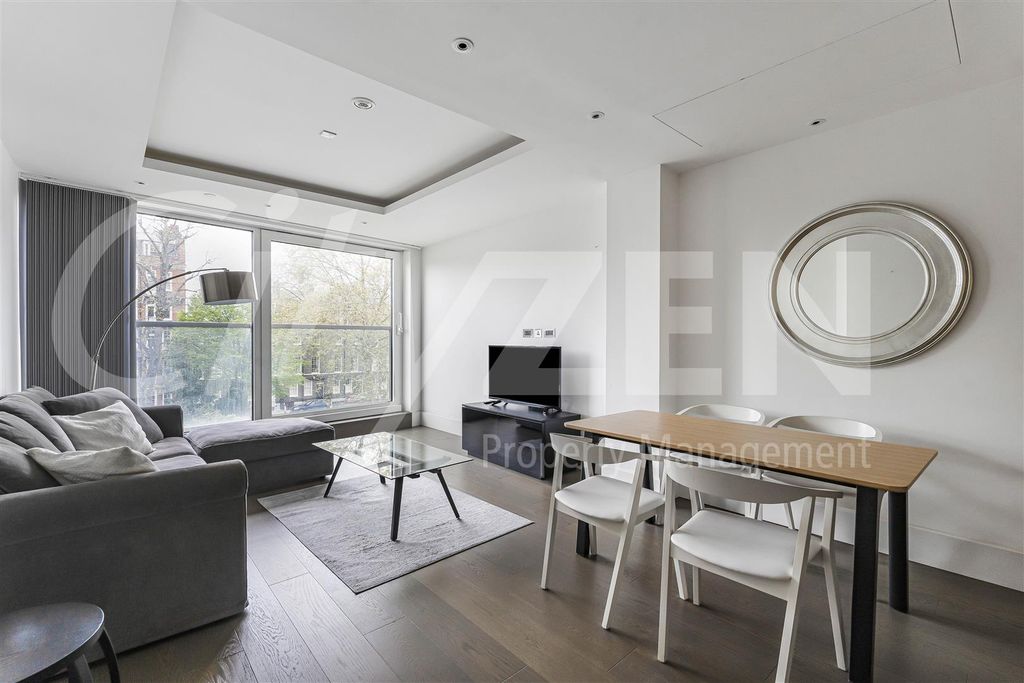 Property photo 1 of 17 Reception